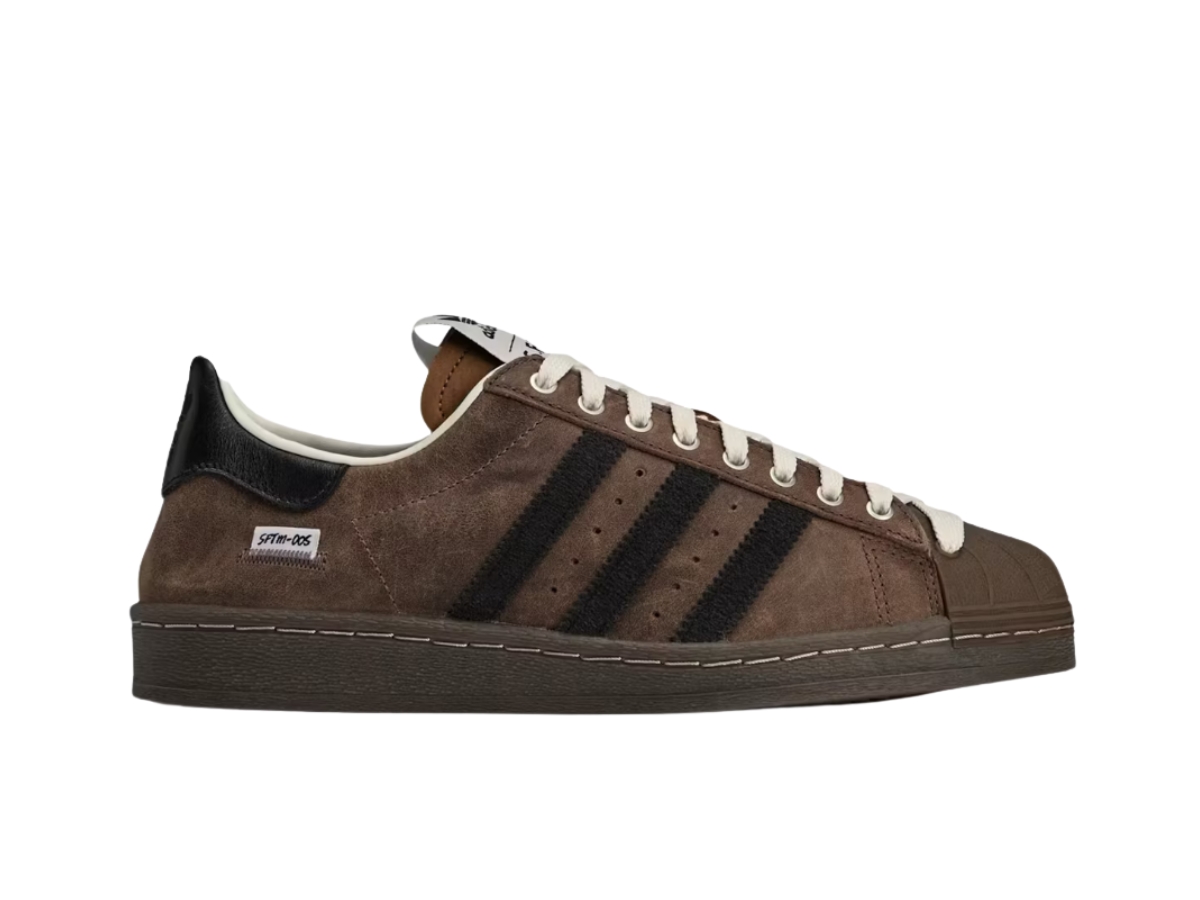 https://d2cva83hdk3bwc.cloudfront.net/JR8043-adidas-superstar-brown-black-1.jpg