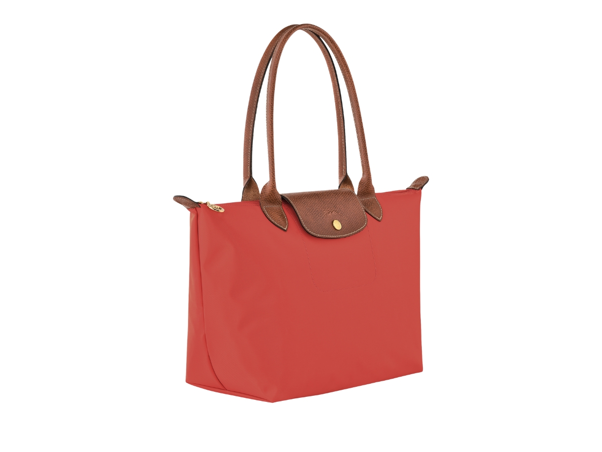 https://d2cva83hdk3bwc.cloudfront.net/L2605089P94-longchamp-le-pliage-original-m-tote-bag-in-recycled-canvas-with-gold-hardware-tomato-2.jpg