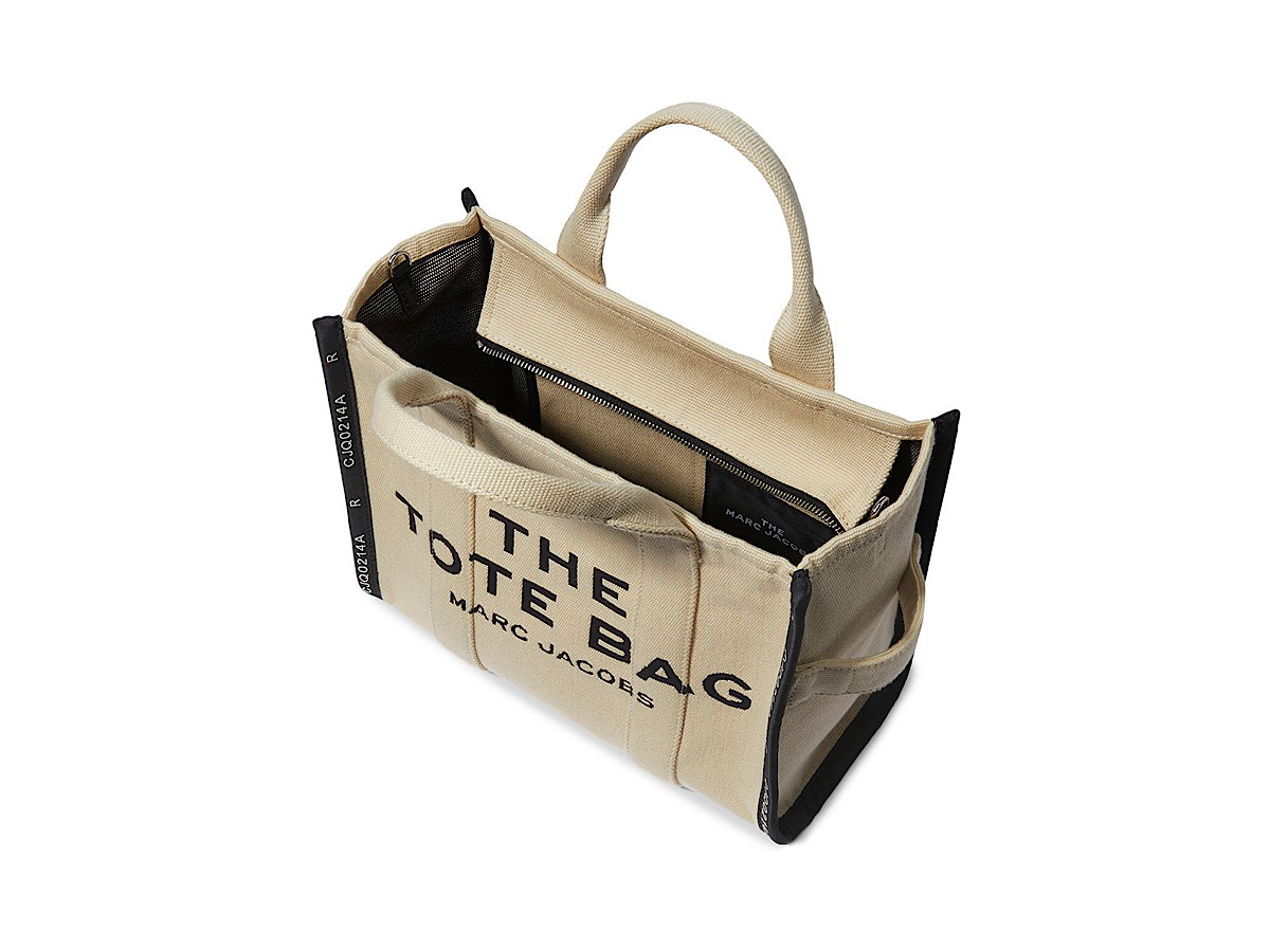 https://d2cva83hdk3bwc.cloudfront.net/M0017027263-marc-jacobs-tote-the-medium-ar-3.jpg