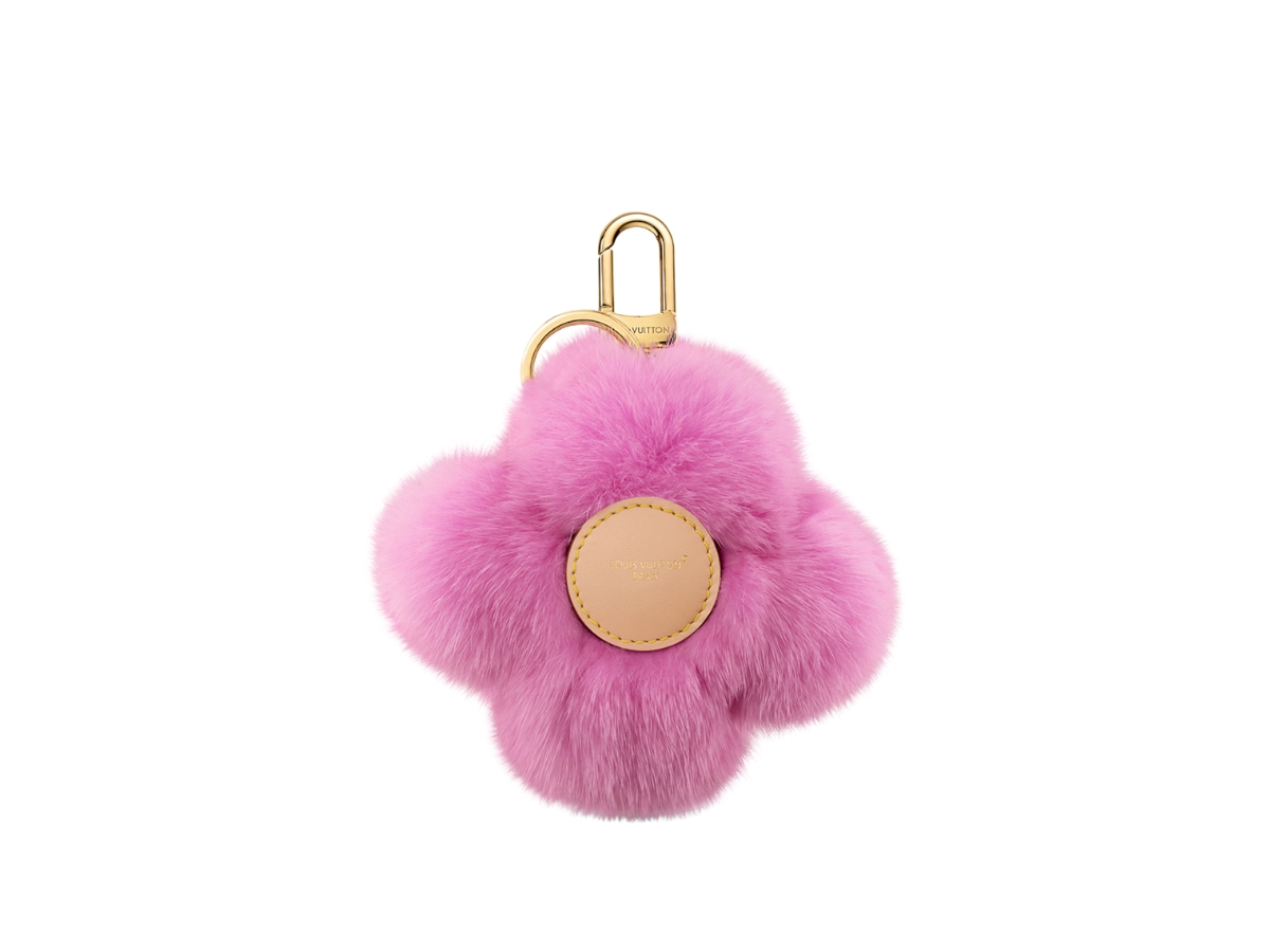 https://d2cva83hdk3bwc.cloudfront.net/M01447-louis-vuitton-vivienne-fur-key-holder-rose-2.jpg