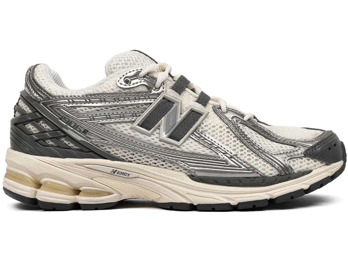 https://d2cva83hdk3bwc.cloudfront.net/M1906RFS-new-balance-1906r-moonrock-silver-1.jpg