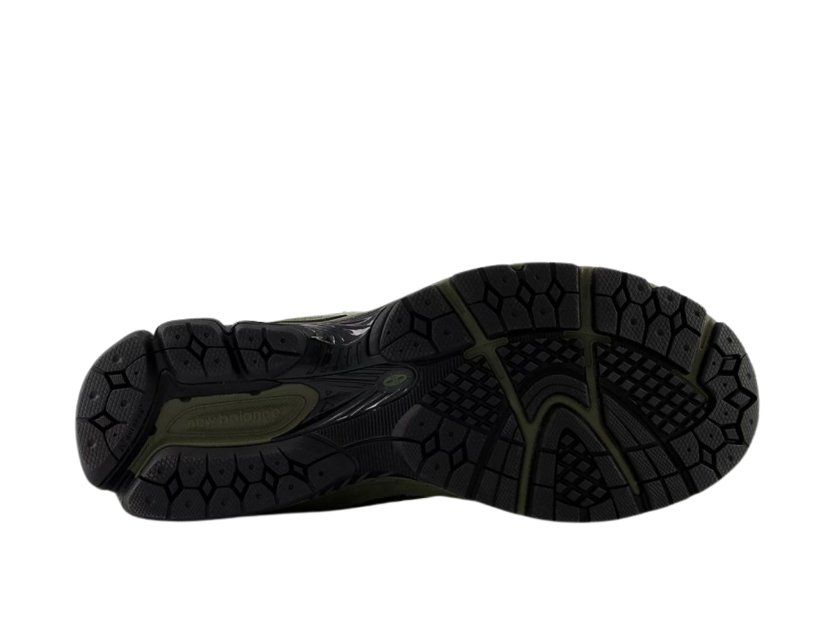 https://d2cva83hdk3bwc.cloudfront.net/M2002ROL-new-balance-2002r-dark-camo-dark-olivine-black-4.jpg