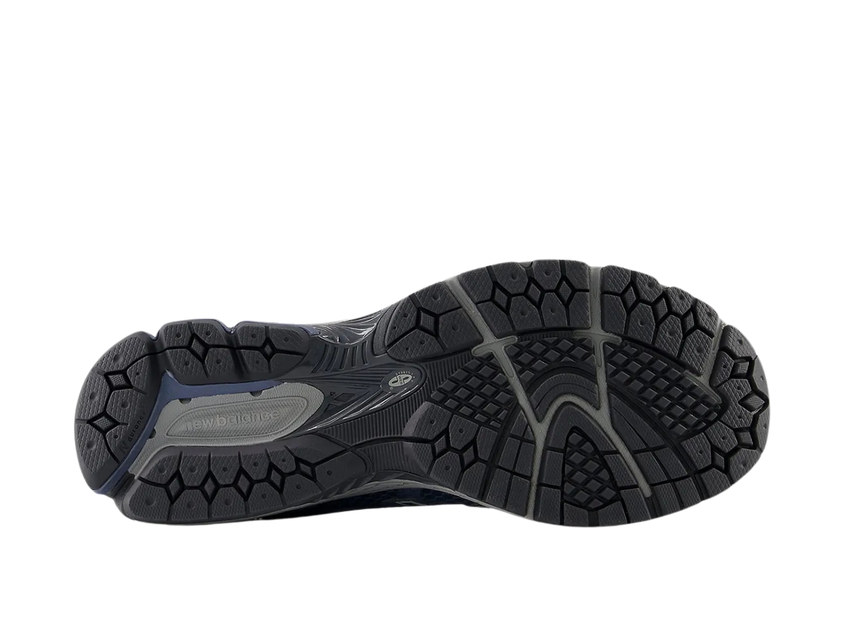 New Balance New Balance 860V2 Arctic Gray - view 4