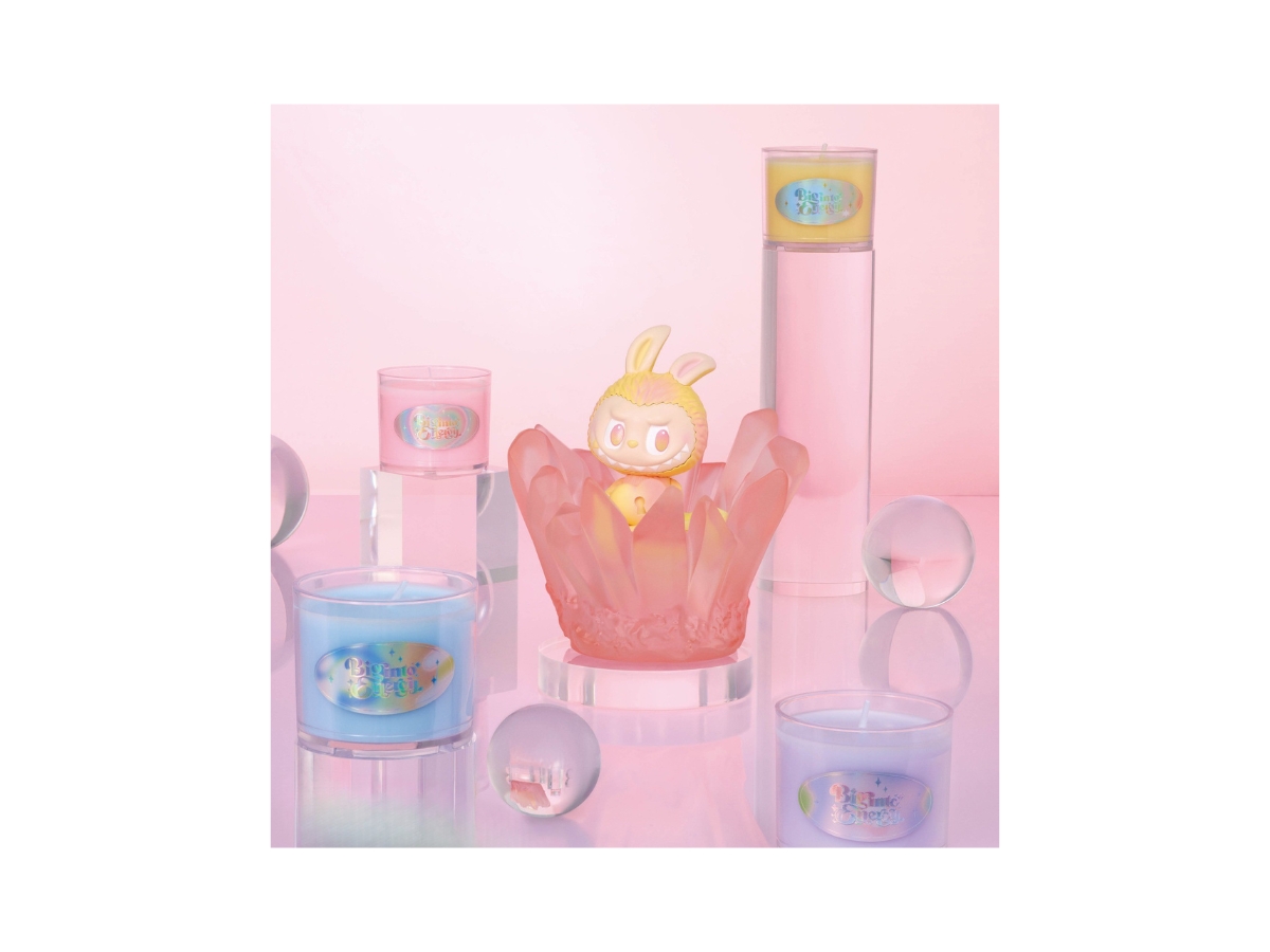 https://d2cva83hdk3bwc.cloudfront.net/PM-FGCPMTMBIESSCGBXTY3-pop-mart-the-monsters-big-into-energy-series-scented-candle-gift-box-3.jpg