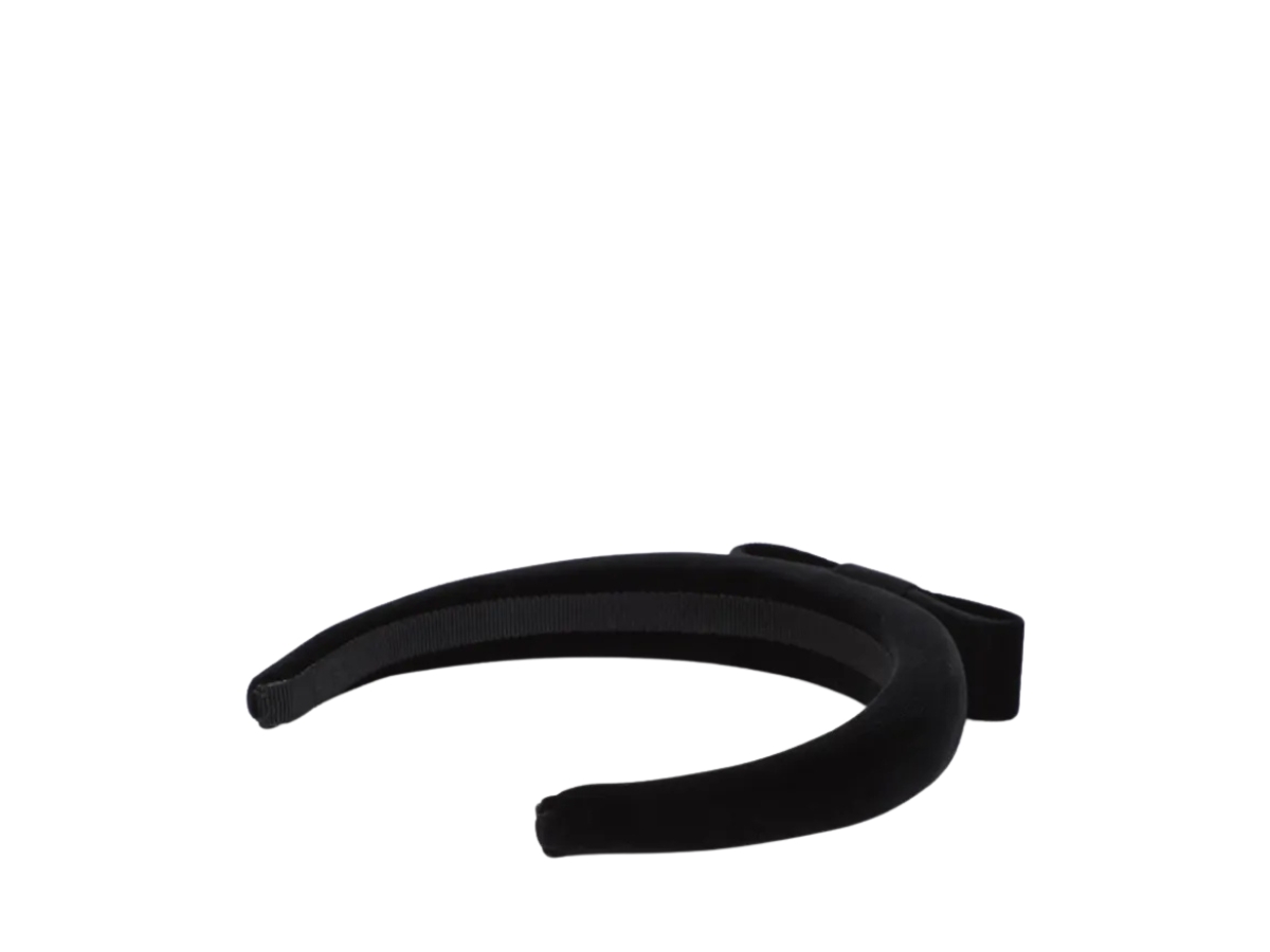 https://d2cva83hdk3bwc.cloudfront.net/PRD-HATAPVHBEU8Z-prada-velvet-headband-black-2.jpg