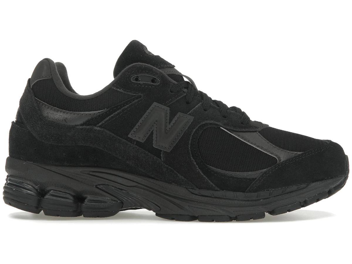 https://d2cva83hdk3bwc.cloudfront.net/U2002RBL-new-balance-2002r-triple-black-suede-1.jpg