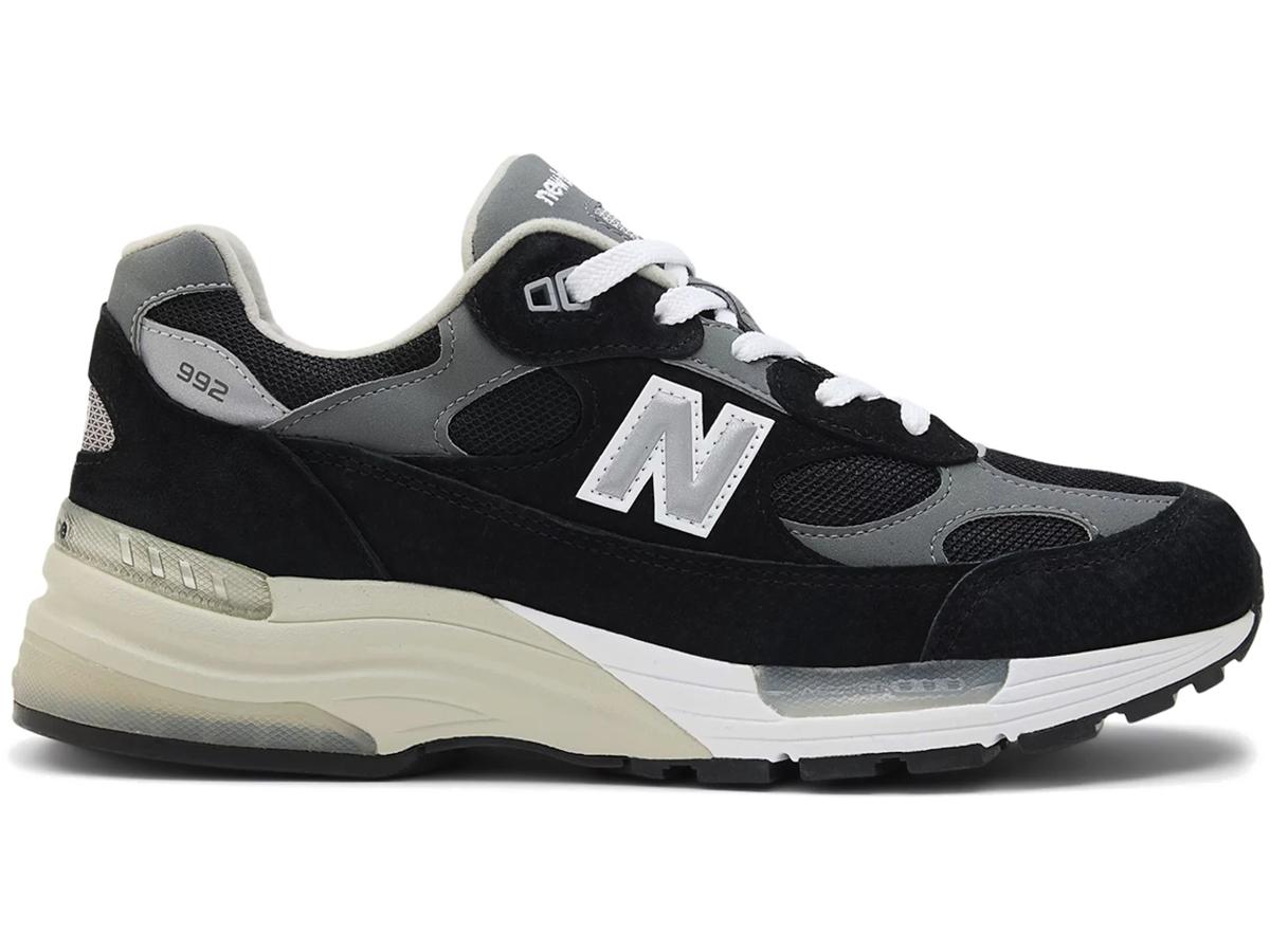 https://d2cva83hdk3bwc.cloudfront.net/U992BK-new-balance-992-miusa-black-grey-1.jpg