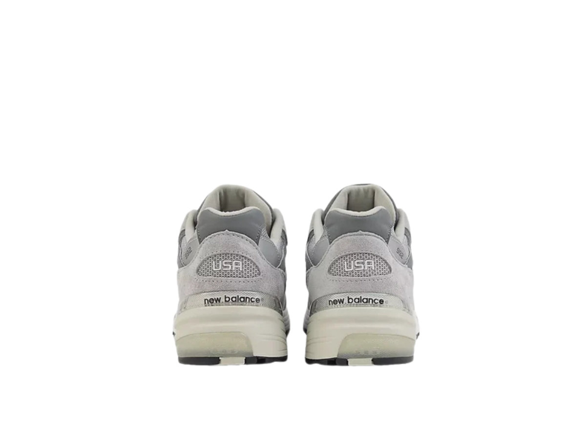 https://d2cva83hdk3bwc.cloudfront.net/U992GY-new-balance-992-miusa-grey-silver-metallic-5.jpg