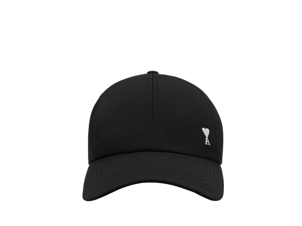 https://d2cva83hdk3bwc.cloudfront.net/UCP023-PA0007-001-ami-paris-de-coeur-stud-cap-black-2.jpg