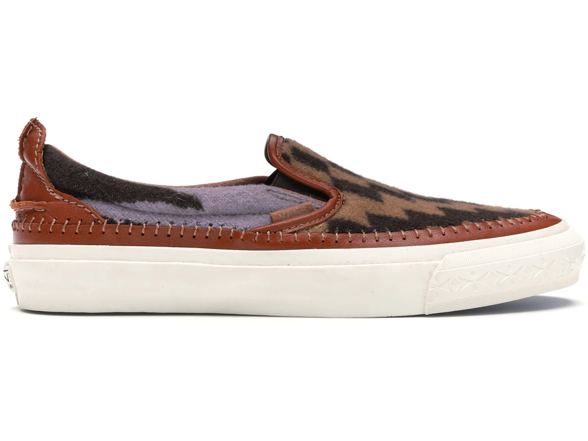 https://d2cva83hdk3bwc.cloudfront.net/VN00019YGU0-vans-slip-on-taka-hayashi-pendleton-saddle-1.jpg