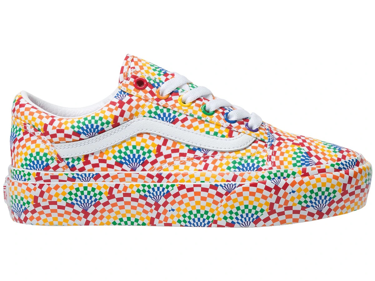 https://d2cva83hdk3bwc.cloudfront.net/VN0A3B3U3WJ-vans-old-skool-platform-pride-2021--1.jpg