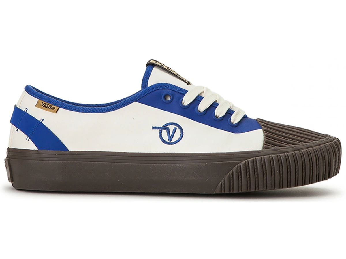 https://d2cva83hdk3bwc.cloudfront.net/VN0A45K8TX31-vans-authentic-one-piece-taka-hayashi-1.jpg