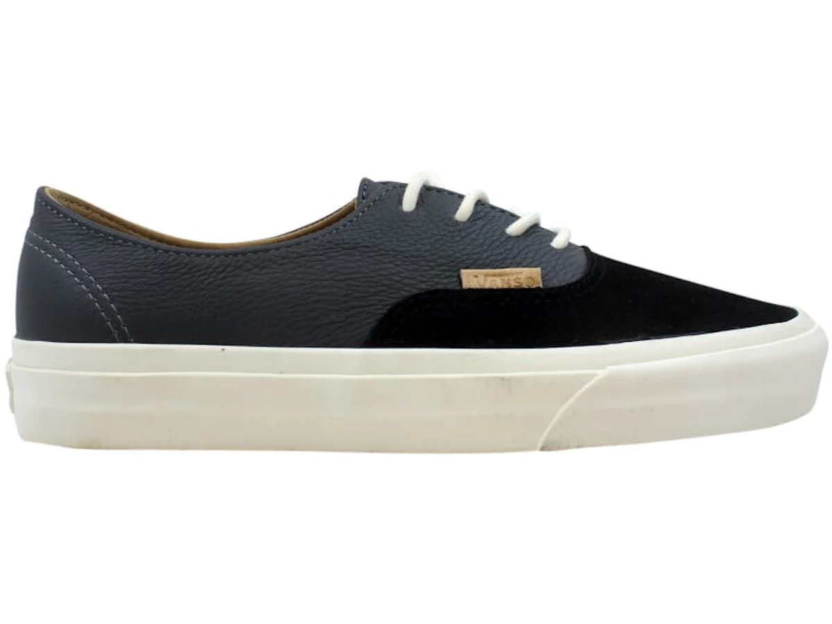 https://d2cva83hdk3bwc.cloudfront.net/VN0AZXRPJW9-vans-authentic-decon-d-pig-suede-leather-black-1.jpg