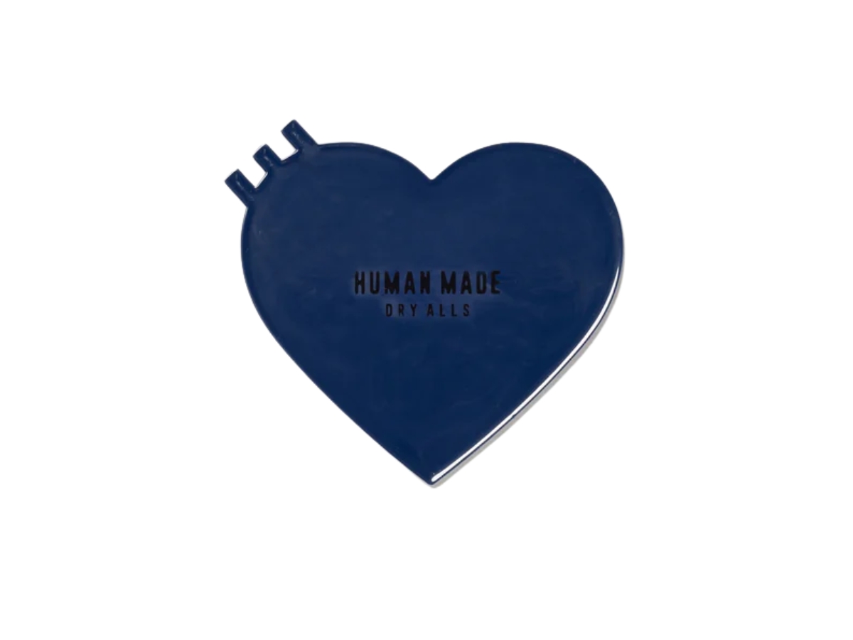 https://d2cva83hdk3bwc.cloudfront.net/XX29GD006-human-made-keiko-sootome-heart-rubber-coaster-navy-2.jpg