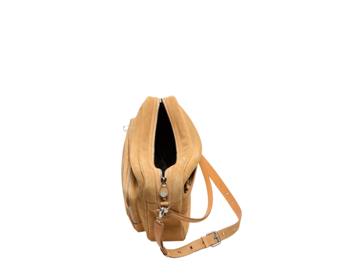 https://d2cva83hdk3bwc.cloudfront.net/a10494-dv9-acne-studios-camero-camera-suede-shoulder-bag-sesame-beige-3.jpg