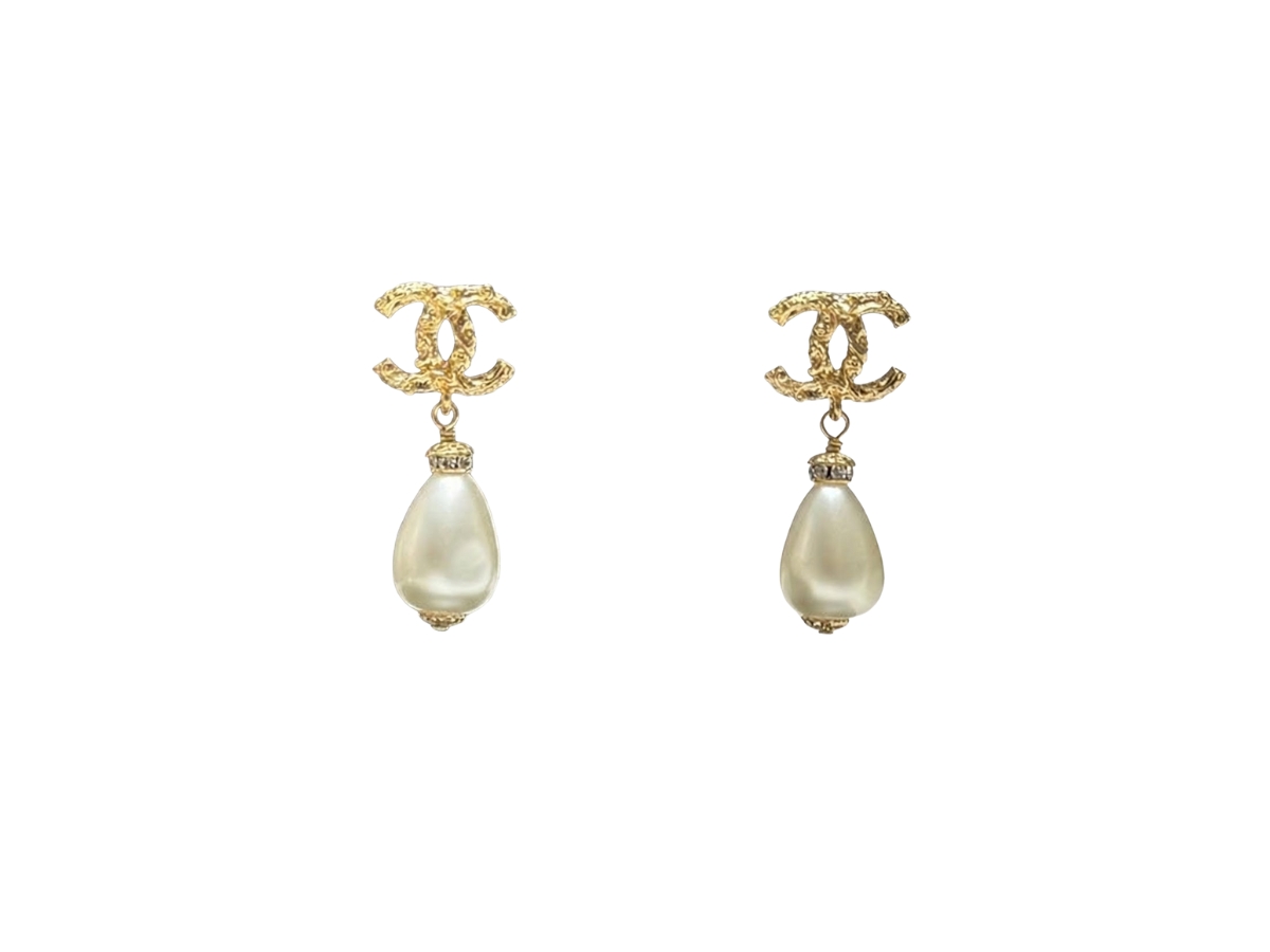 Buy Chanel Bijou Coco Mark Earrings Gold at Sasom – Authentic and Ready to Ship