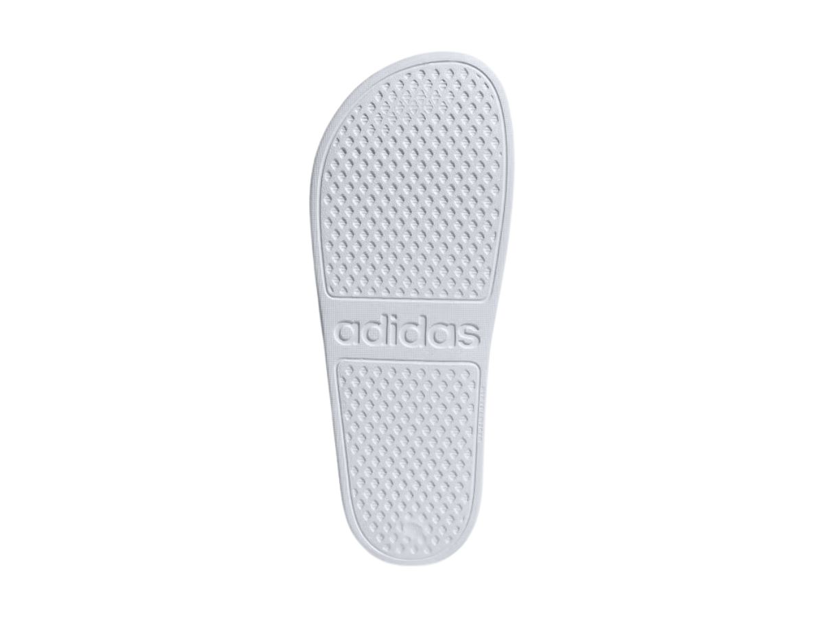 https://d2cva83hdk3bwc.cloudfront.net/adidas-adilette-aqua-slides-cloud-white-platinum-metallic-6.jpg