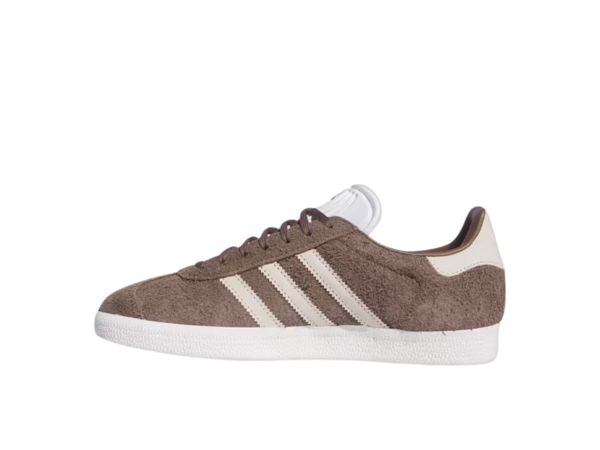 https://d2cva83hdk3bwc.cloudfront.net/adidas-gazelle-earth-strata-wonder-white-off-white-w-2.jpg