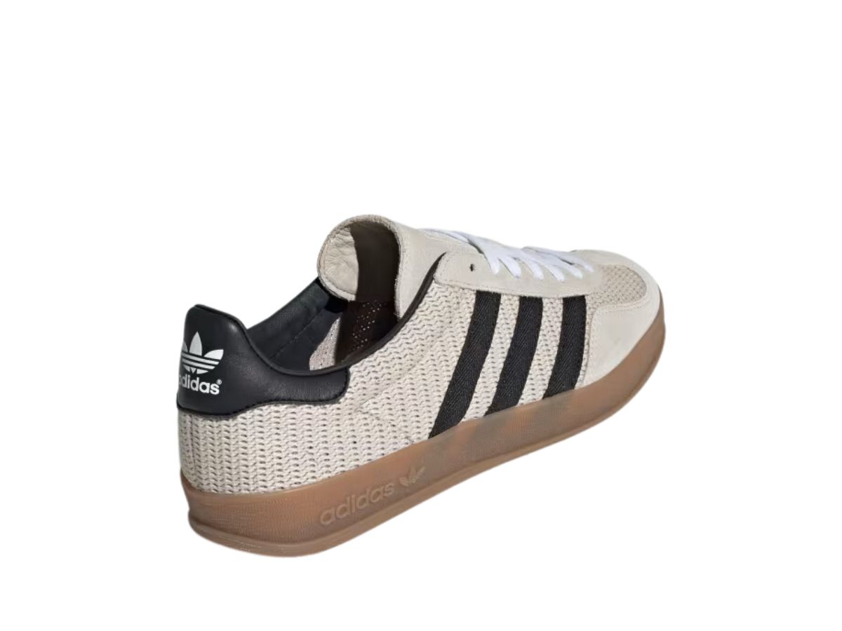 https://d2cva83hdk3bwc.cloudfront.net/adidas-gazelle-indoor-aluminum-core-black-4.jpg