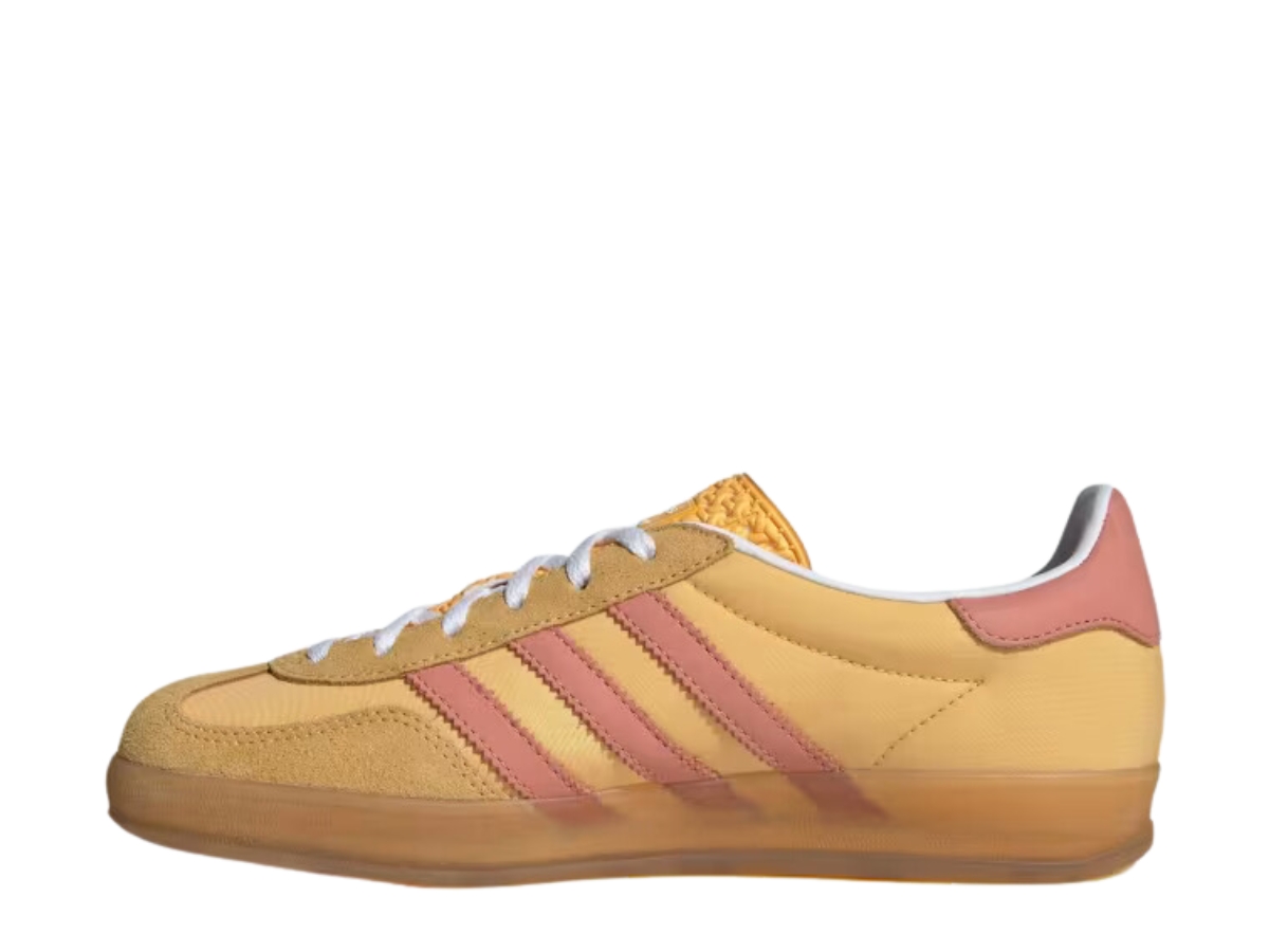 https://d2cva83hdk3bwc.cloudfront.net/adidas-gazelle-indoor-semi-spark-clay-w-2.jpg