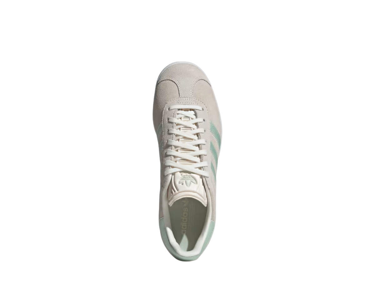 https://d2cva83hdk3bwc.cloudfront.net/adidas-gazelle-linen-green-metallic-w-4.jpg