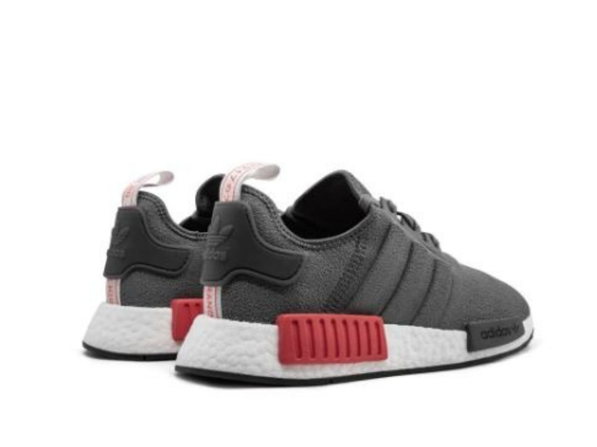 https://d2cva83hdk3bwc.cloudfront.net/adidas-nmd-r1-2.jpg