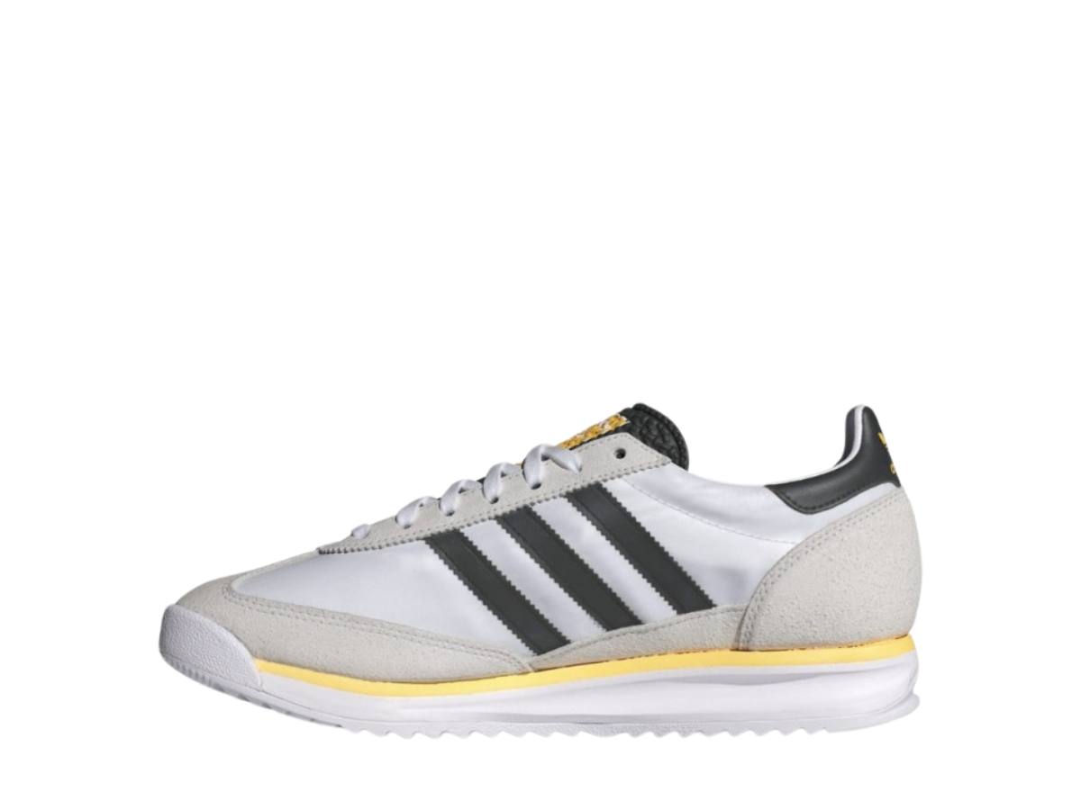 https://d2cva83hdk3bwc.cloudfront.net/adidas-sl-72-rs-cloud-white-2.jpg