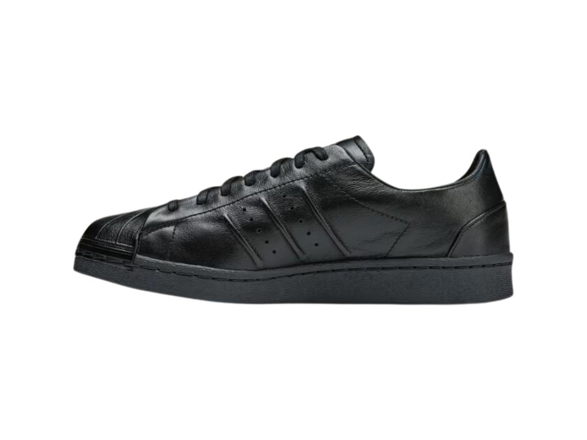 https://d2cva83hdk3bwc.cloudfront.net/adidas-y-3-superstar-triple-black-2.jpg