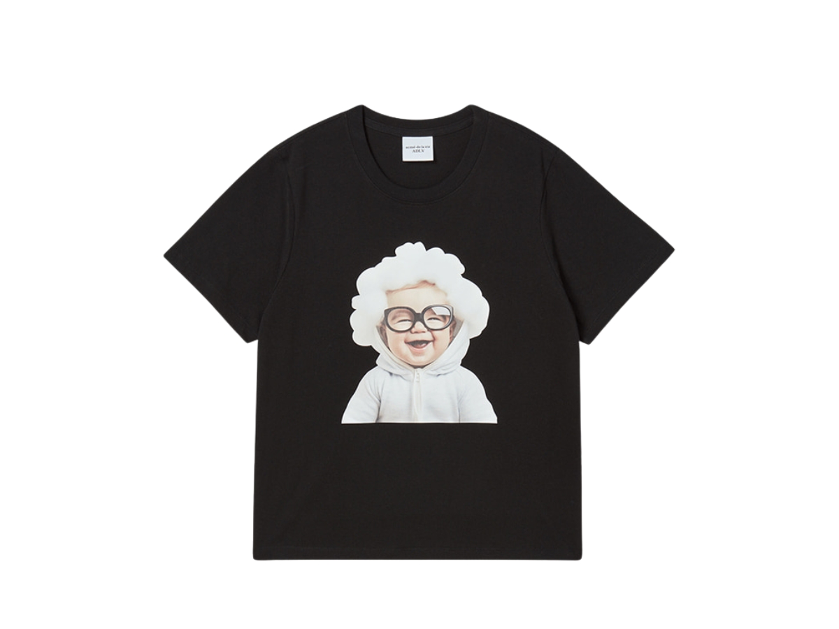 https://d2cva83hdk3bwc.cloudfront.net/adlv-tsaadlvbfcbsstsb-acm-de-la-vie-baby-face-cloud-baby-short-sleeve-t-shirt-black-1.jpg