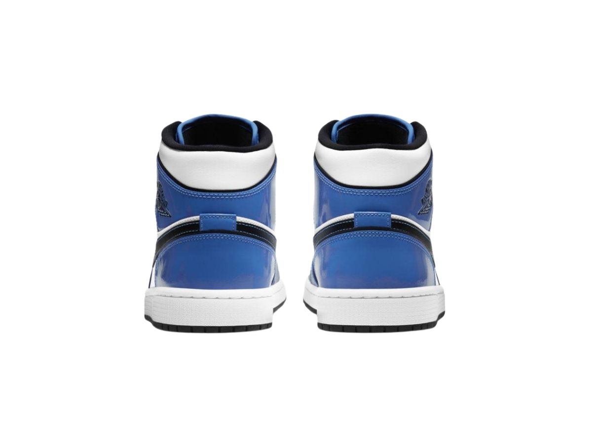 https://d2cva83hdk3bwc.cloudfront.net/air-jordan-1-mid-se--signal-blue--2.jpg