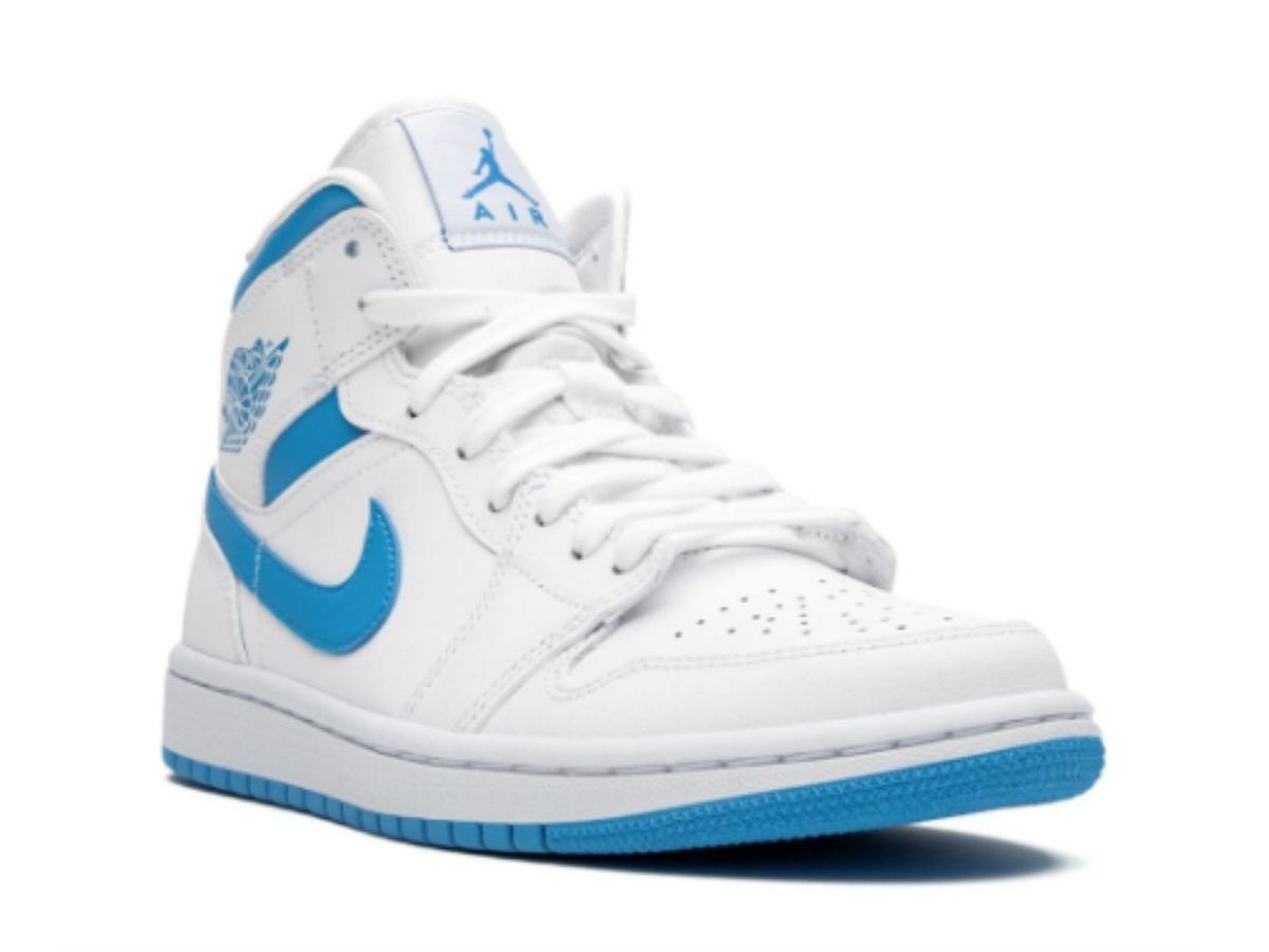 https://d2cva83hdk3bwc.cloudfront.net/air-jordan-1-mid-unc-2.jpg