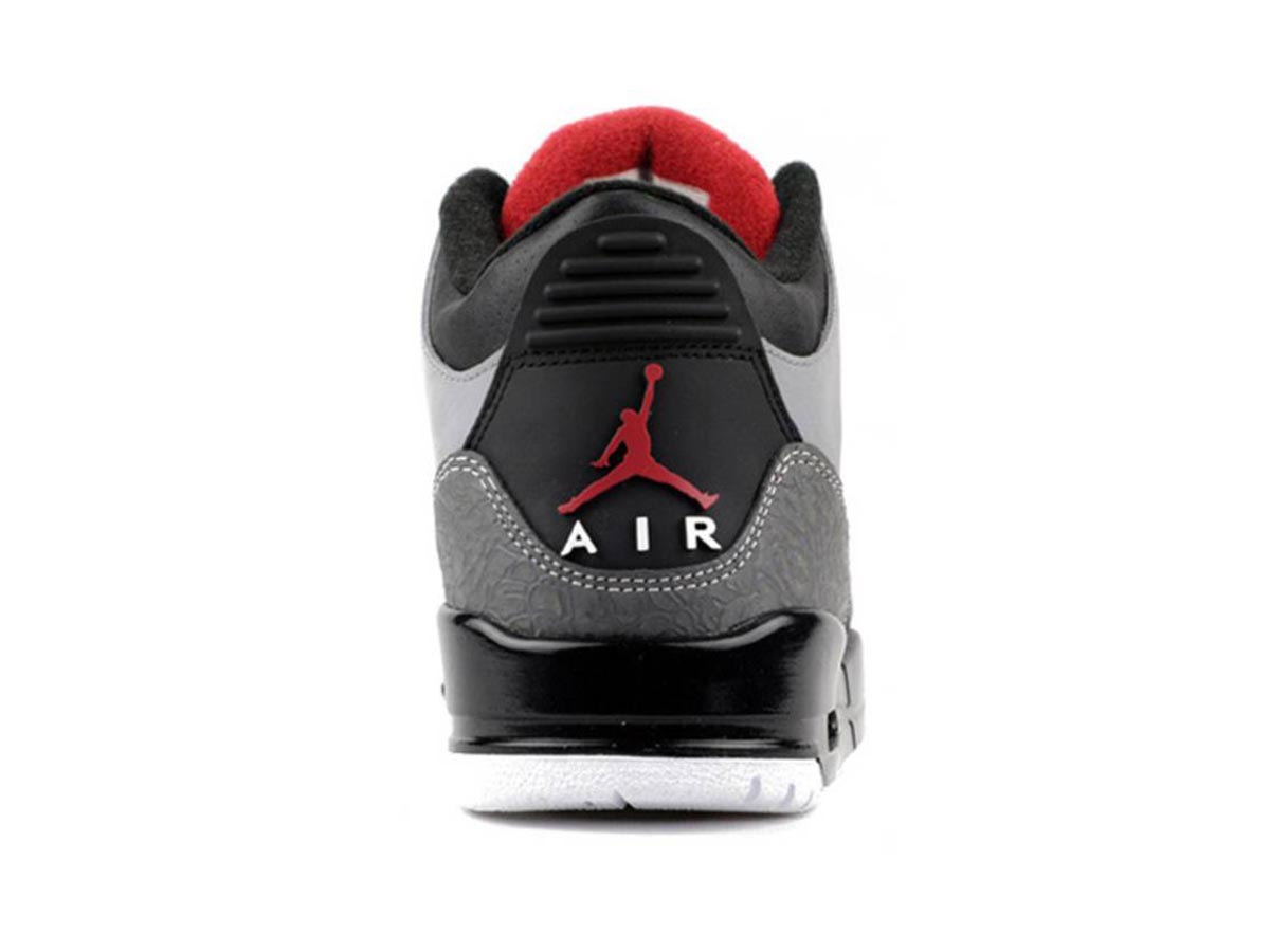 https://d2cva83hdk3bwc.cloudfront.net/air-jordan-3-retro-stealth-136064-003-2.jpg