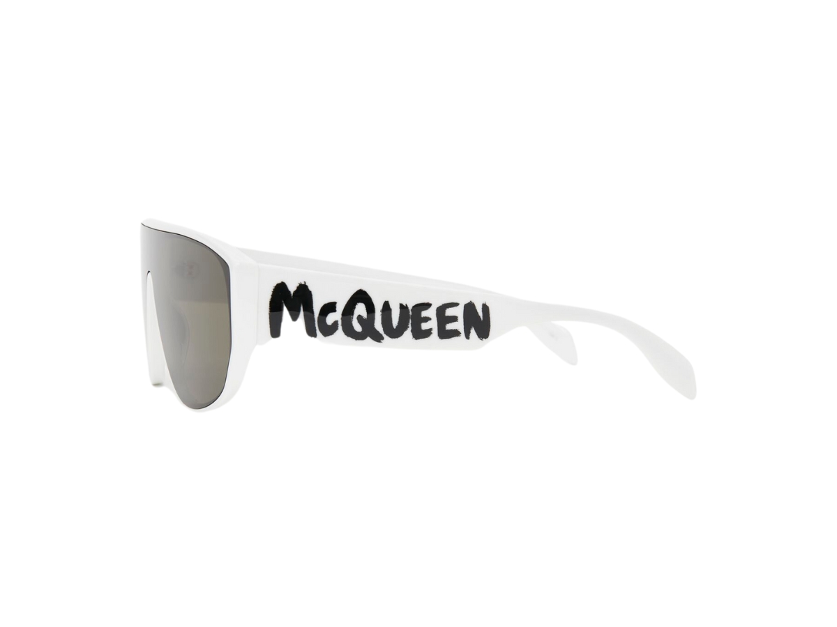 https://d2cva83hdk3bwc.cloudfront.net/alexander-mcqueen-graffiti-mask-sunglasses-in-shiny-white-acetate-with-green-lenses-3.jpg