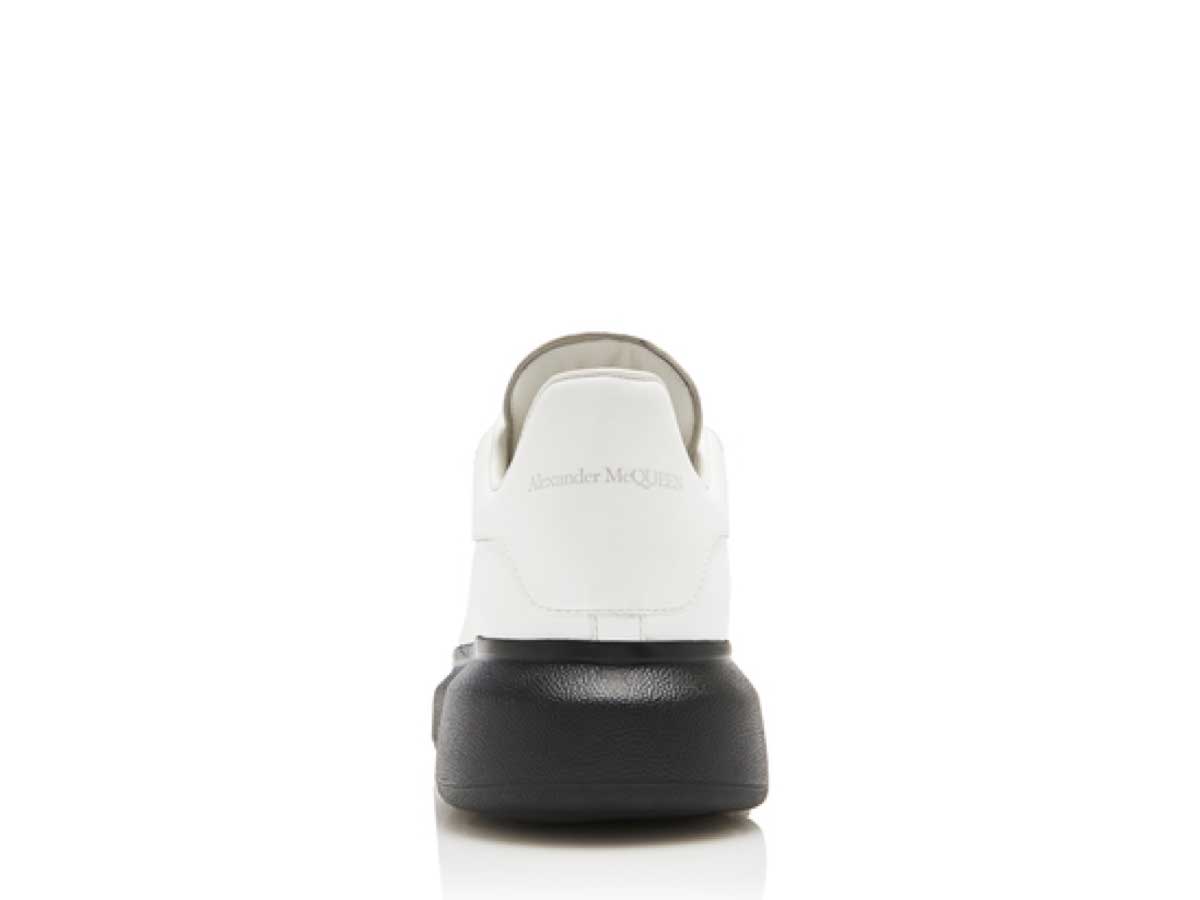 https://d2cva83hdk3bwc.cloudfront.net/alexander-mcqueen-oversized-sneakers-white-black-sole-2.jpg