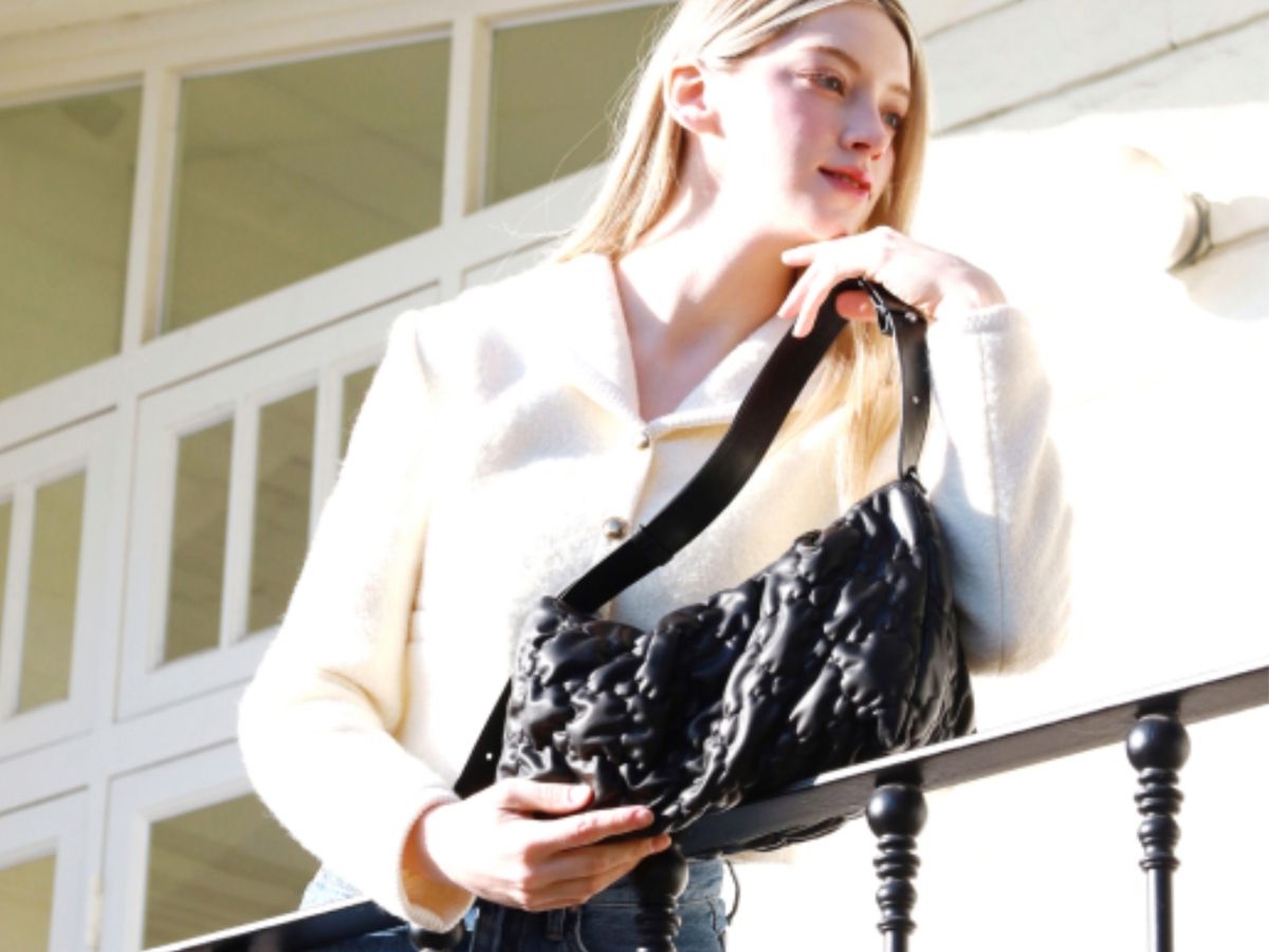 https://d2cva83hdk3bwc.cloudfront.net/alice-martha_alice-martha-erin-quilting-bag--black--6.jpg