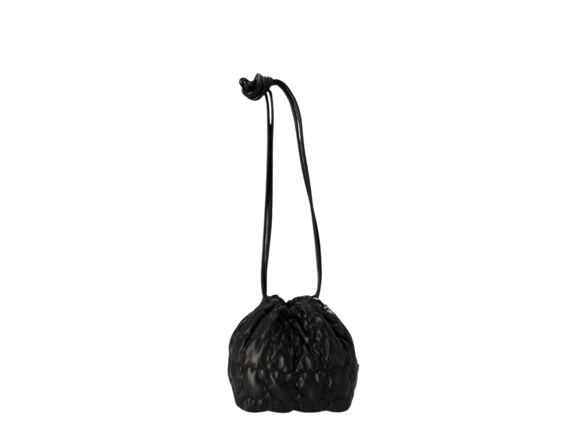 https://d2cva83hdk3bwc.cloudfront.net/alice-martha_alice-martha-fla-bag--black--1.jpg