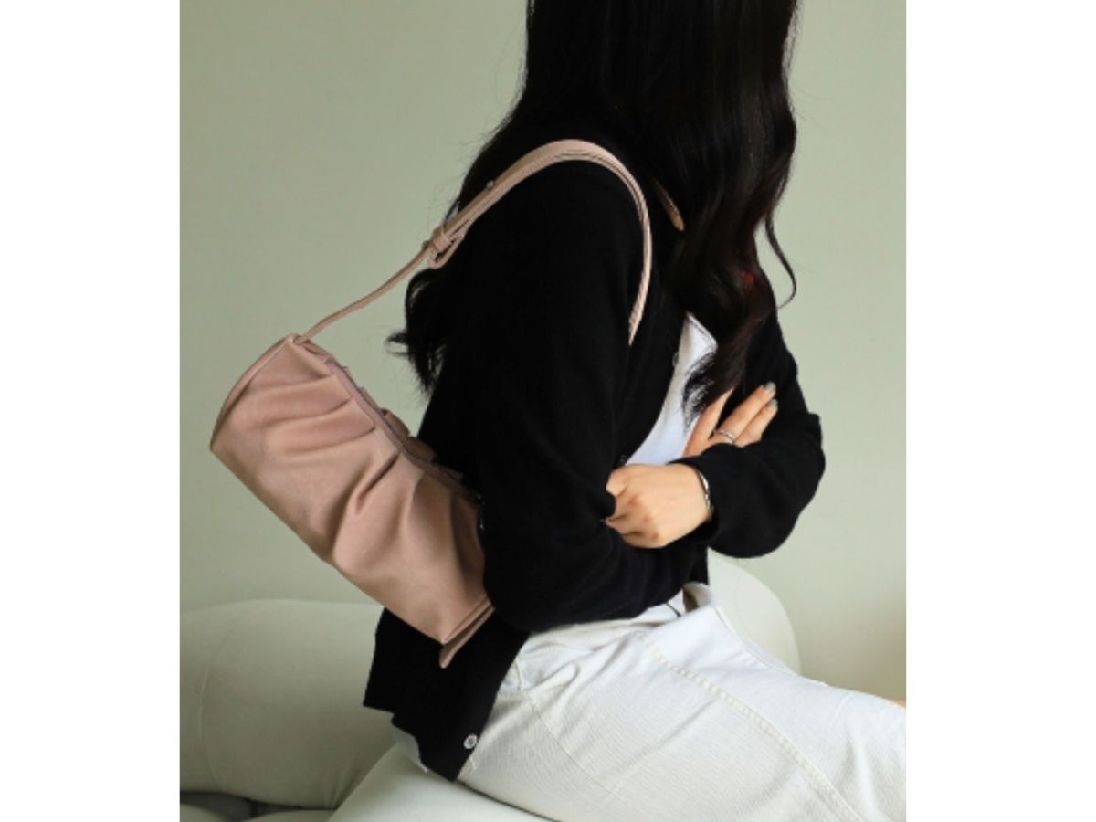 https://d2cva83hdk3bwc.cloudfront.net/alice-martha_alice-martha-mini-wovenfabric-bag--pink--3.jpg