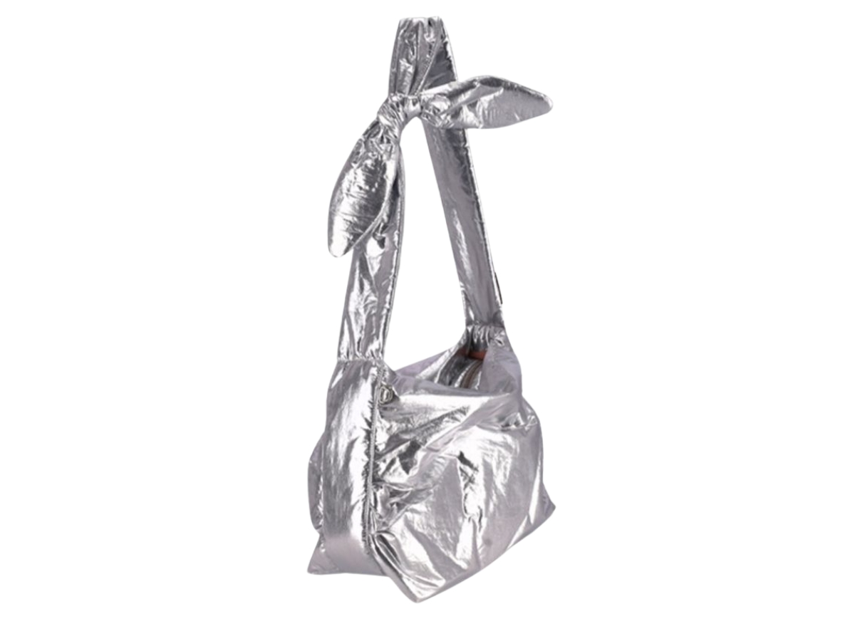 https://d2cva83hdk3bwc.cloudfront.net/alice-martha_alice-martha-nober-mini-bag--silver--1.jpg