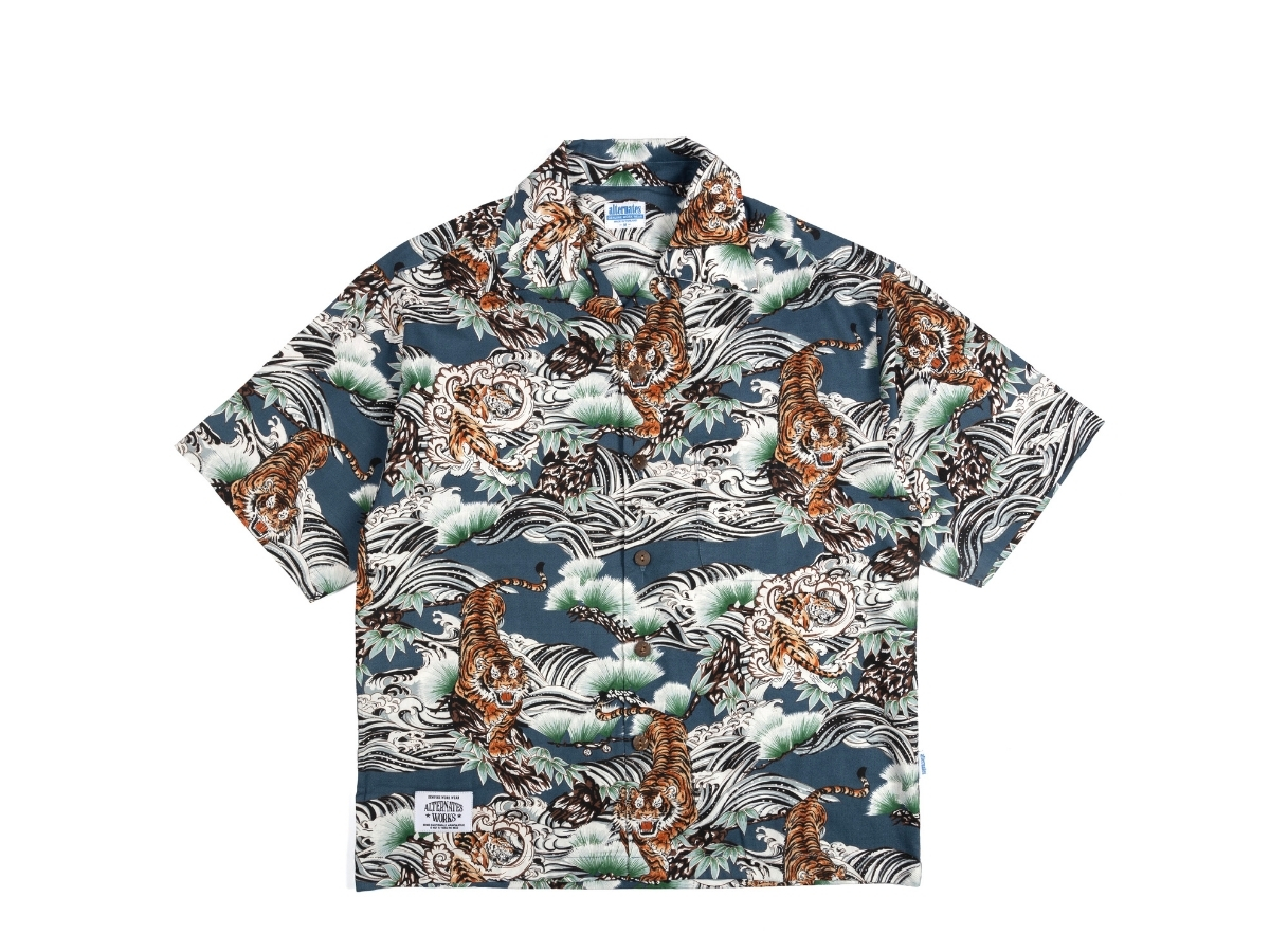 https://d2cva83hdk3bwc.cloudfront.net/alternates-hawaii-tiger-open-shirt-blue-1.jpg
