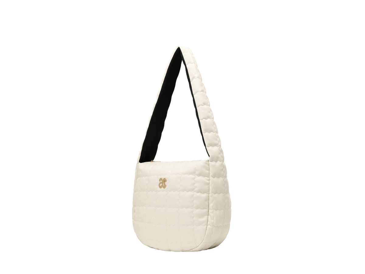 https://d2cva83hdk3bwc.cloudfront.net/anoetic-anc-quilting-big-bag-ivory-2.jpg