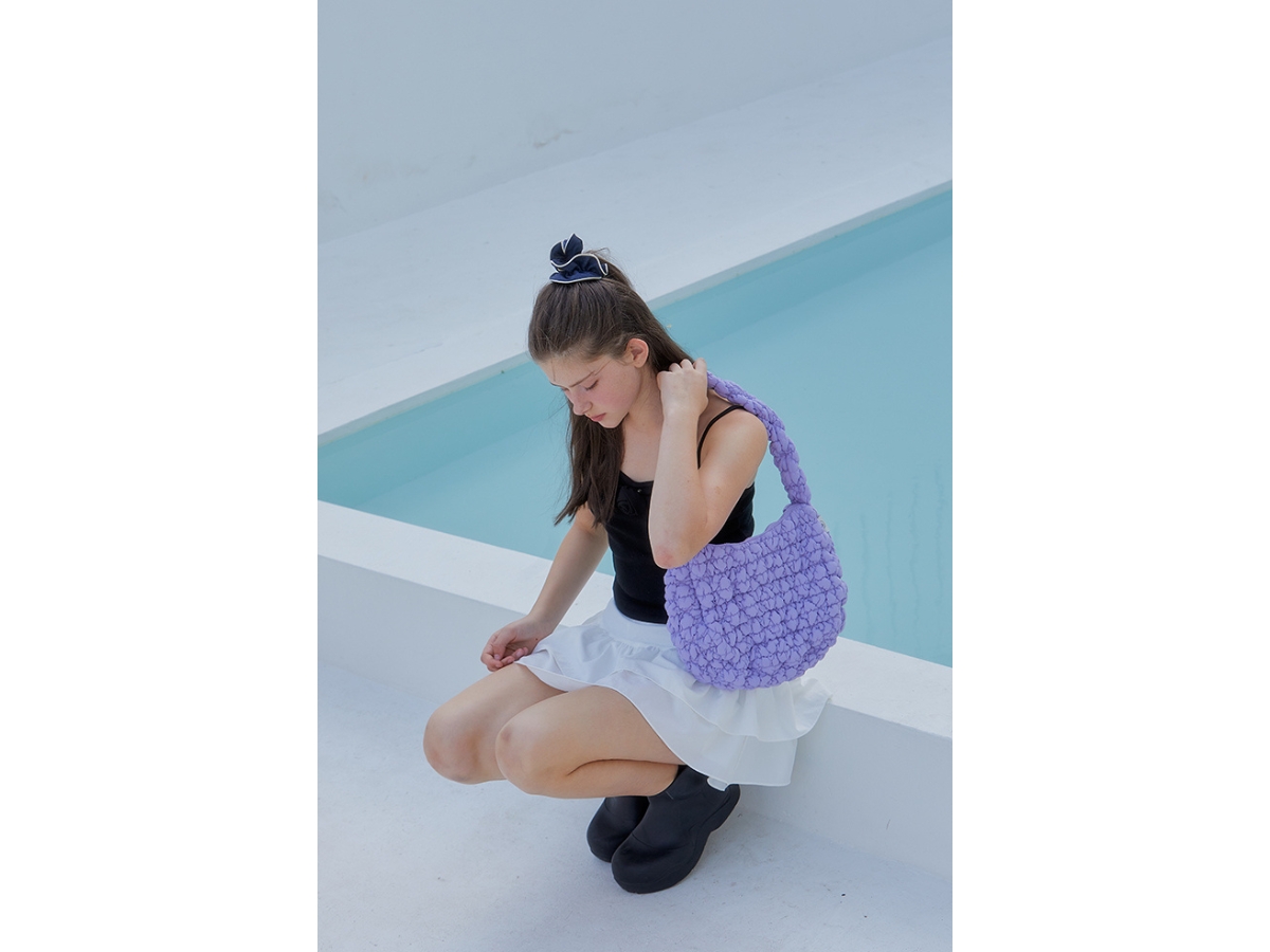 https://d2cva83hdk3bwc.cloudfront.net/anoetic-half-moon-cloud-bag-purple-8.jpg