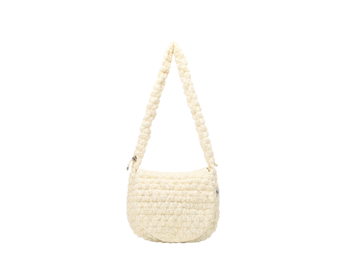 https://d2cva83hdk3bwc.cloudfront.net/anoetic-maxi-cloud-bag-ivory-1.jpg