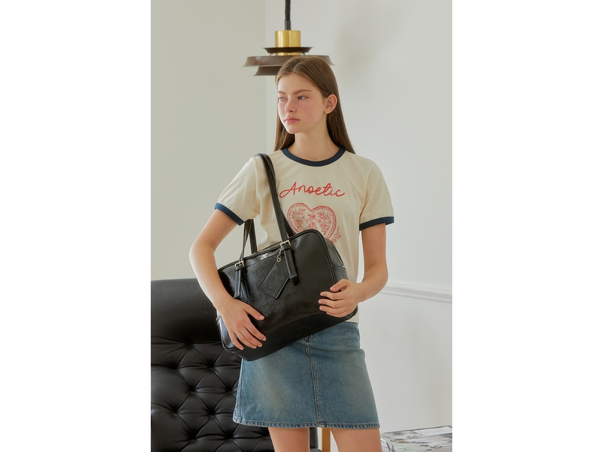 Buy Anoetic Square Multi Shoulder Bag Black | SASOM