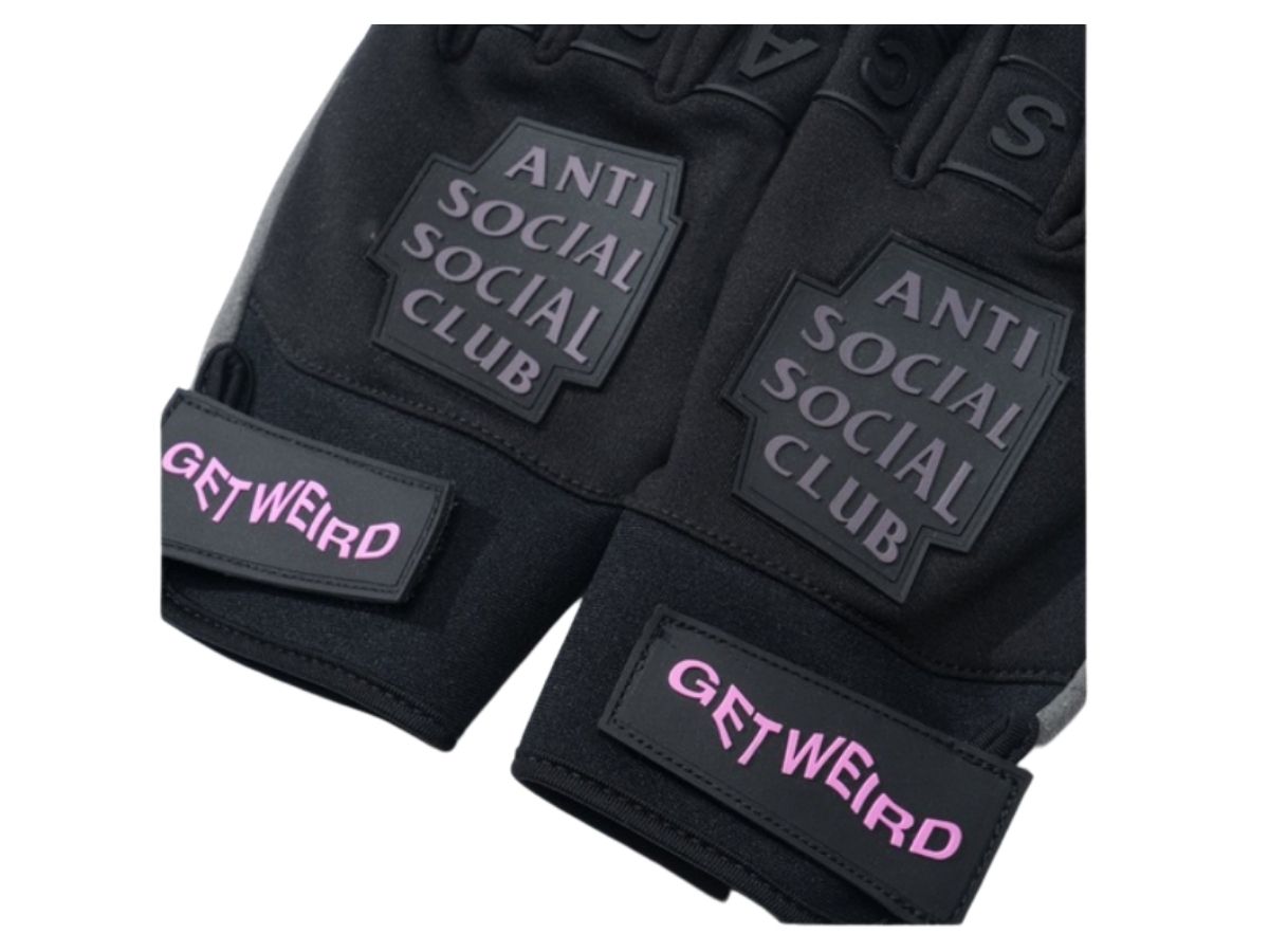 https://d2cva83hdk3bwc.cloudfront.net/anti-social-social-club-nwt-no-fear-gloves-2.jpg