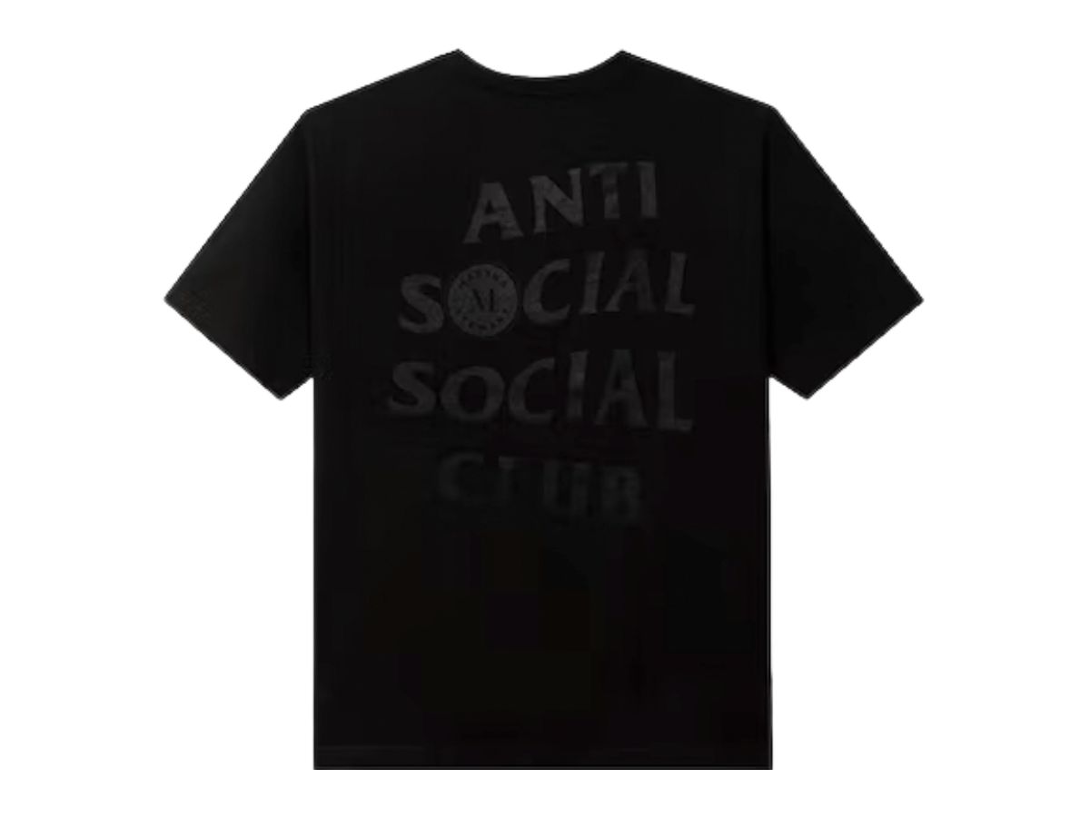 https://d2cva83hdk3bwc.cloudfront.net/anti-social-social-club-x-martha-stewart-oyster-tee-black-2.jpg