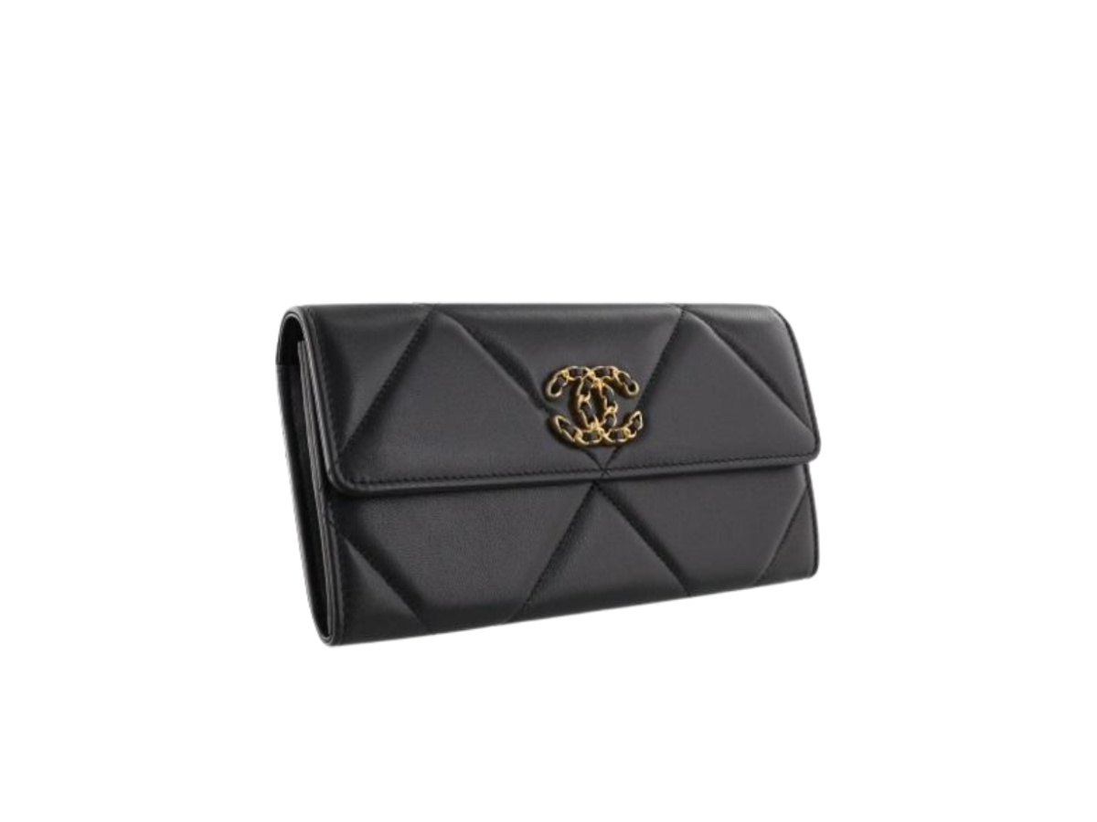 https://d2cva83hdk3bwc.cloudfront.net/ap0955-b04852-94305-chanel-19-long-flap-wallet-2.jpg