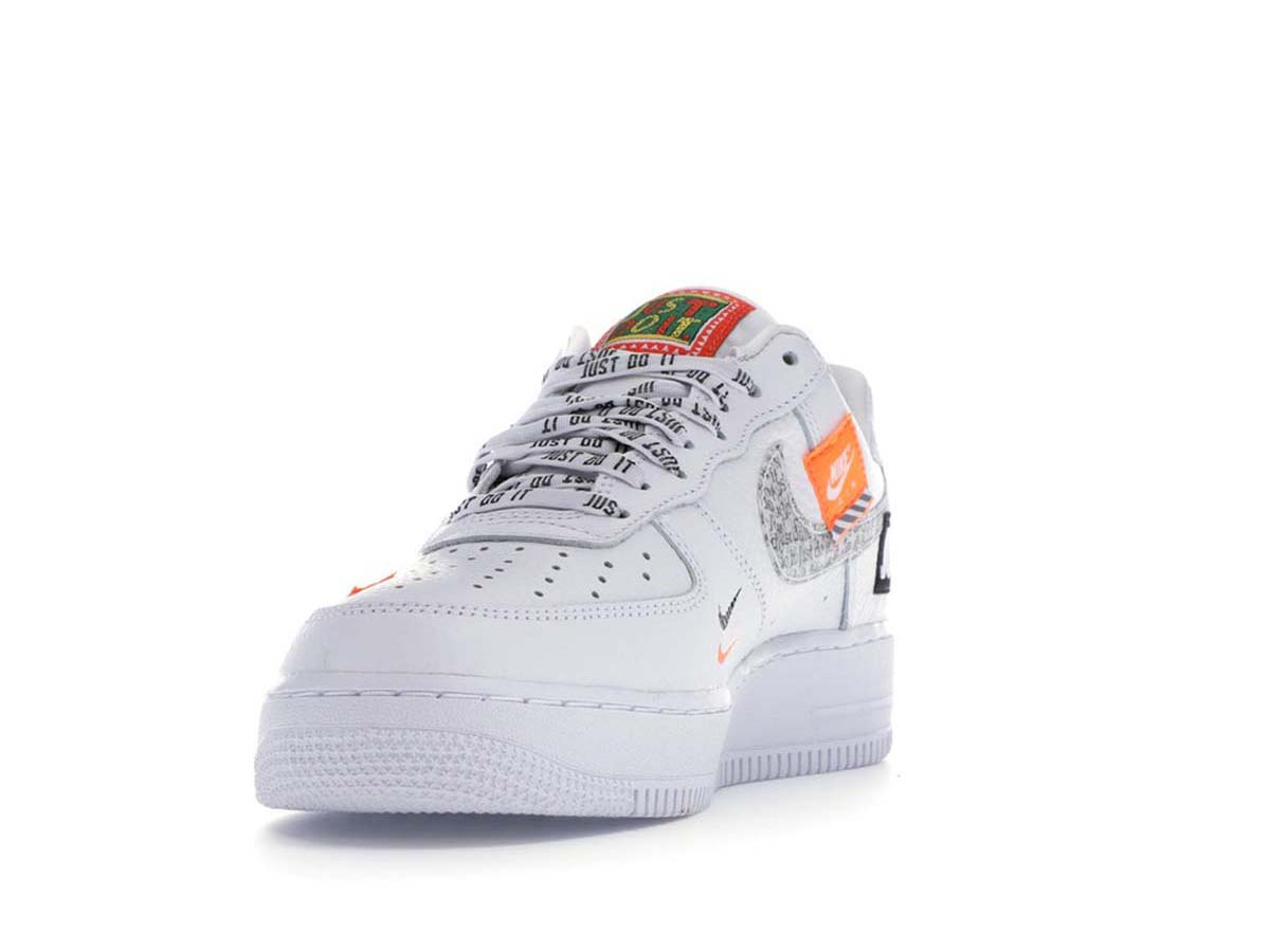 https://d2cva83hdk3bwc.cloudfront.net/ar7719-100-nike-air-force-1-low-just-do-it-pack-white-black-3.jpg