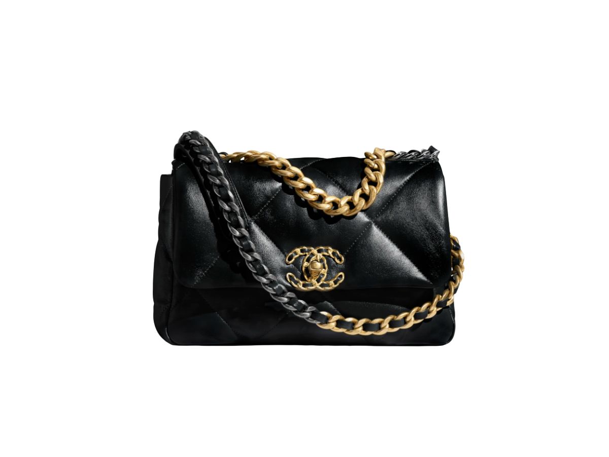 https://d2cva83hdk3bwc.cloudfront.net/as1160-b04852-94305-chanel-19-handbag-small-shiny-lambskin-black-1.jpg