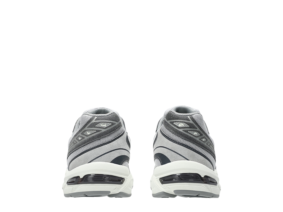 https://d2cva83hdk3bwc.cloudfront.net/asics-gel-1130-cement-grey-5.jpg