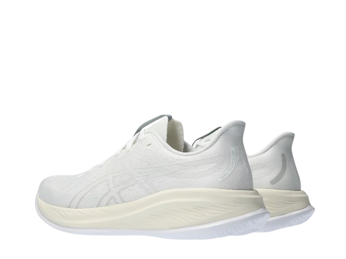 https://d2cva83hdk3bwc.cloudfront.net/asics-gel-cumulus26-white-4.jpg